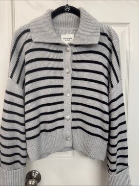 Abercrombie & Fitch Light Gray and Black Striped Button-Front Cardigan